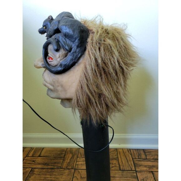 Rotating mad scientist vintage handmade Halloween prop rat - Picture 3 of 9